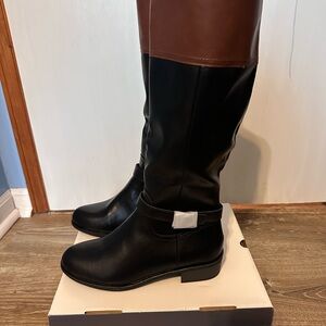 Women’s St. John’s Boots, Size 9, New in Box